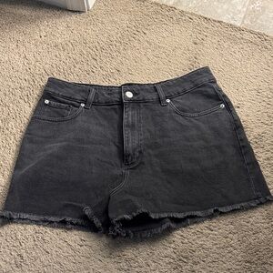 Like new black Roxy shorts! Size 32